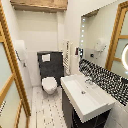St Paul Marais Flat Ground Floor Apartment Paris