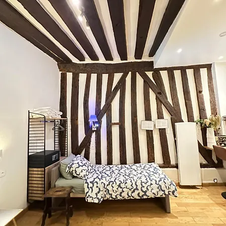 St Paul Marais Flat Ground Floor Appartamento Parigi